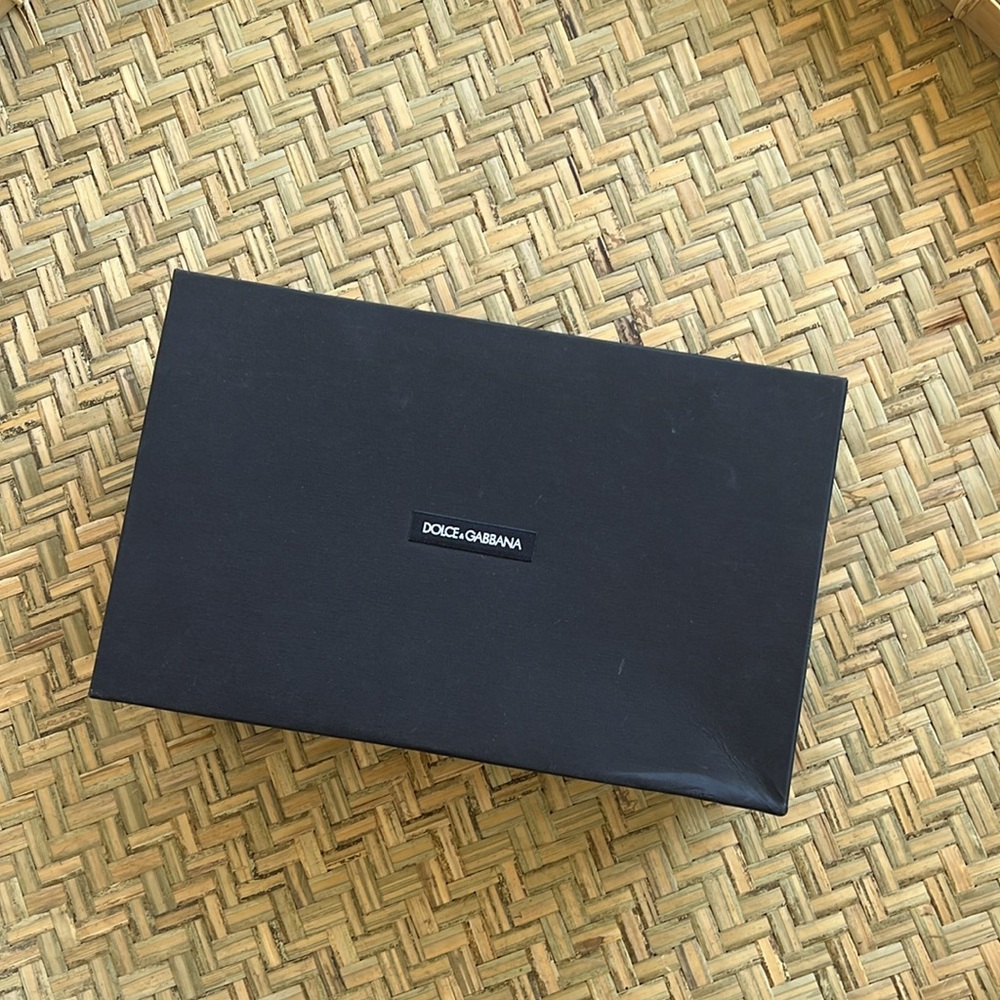 GORGEOUS DOLCE & GABBANA BLACK CHANTILLY LACE PRINTED LEATHER POINTED TOE PUMPS‎ - Picture 11 of 12